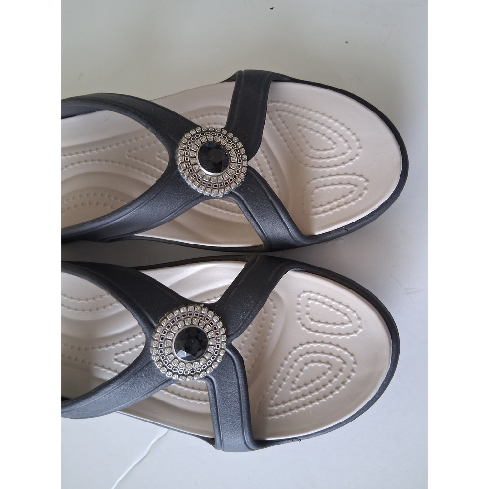 Crocs Wedge Sandals Sz 11W Black Grey Embellished Rhinestone Dual Comfort Travel - Picture 3 of 8
